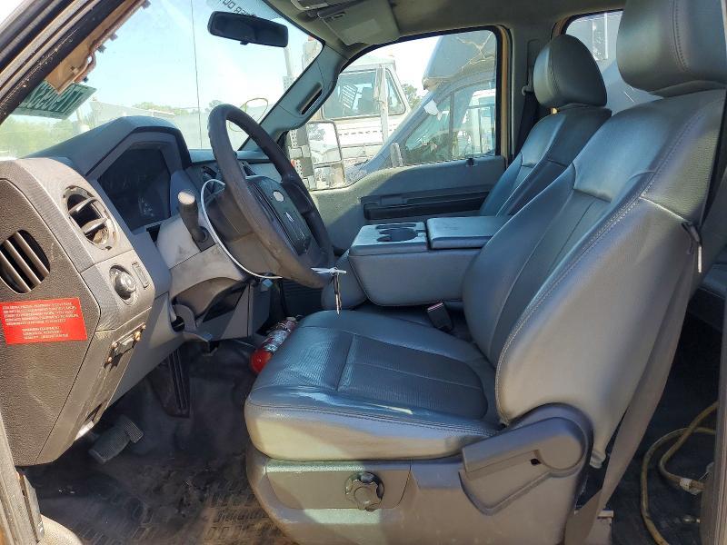 2013 Ford F450 Super Duty Flatbed Truck