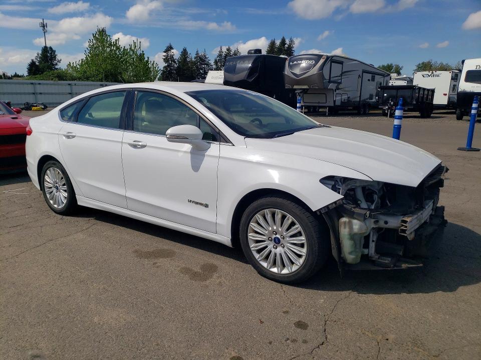 2016 Ford Fusion se Hybrid