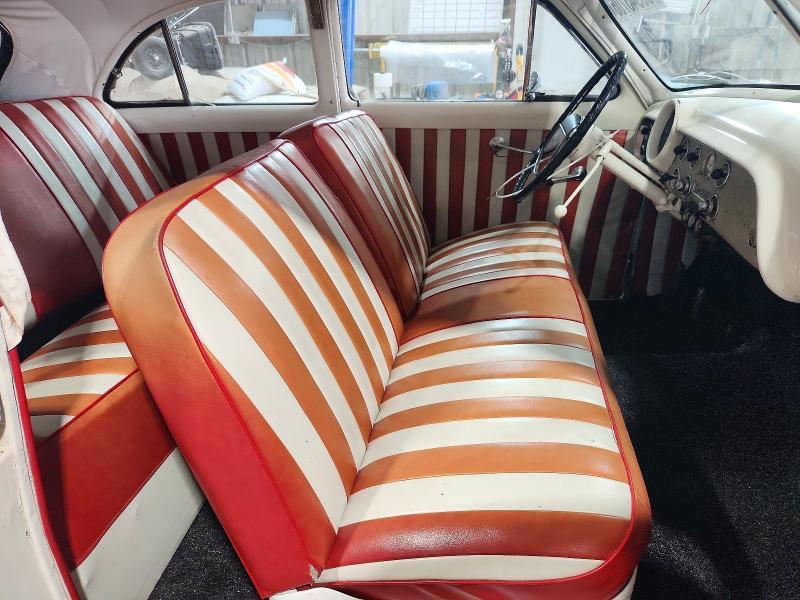 1951 Ford Custom Deluxe