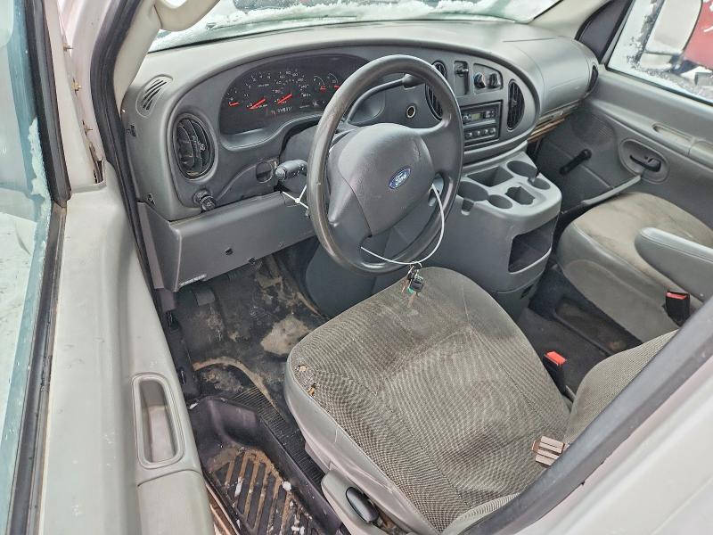 2004 Ford Econoline E450 Super Duty Cutaway Van