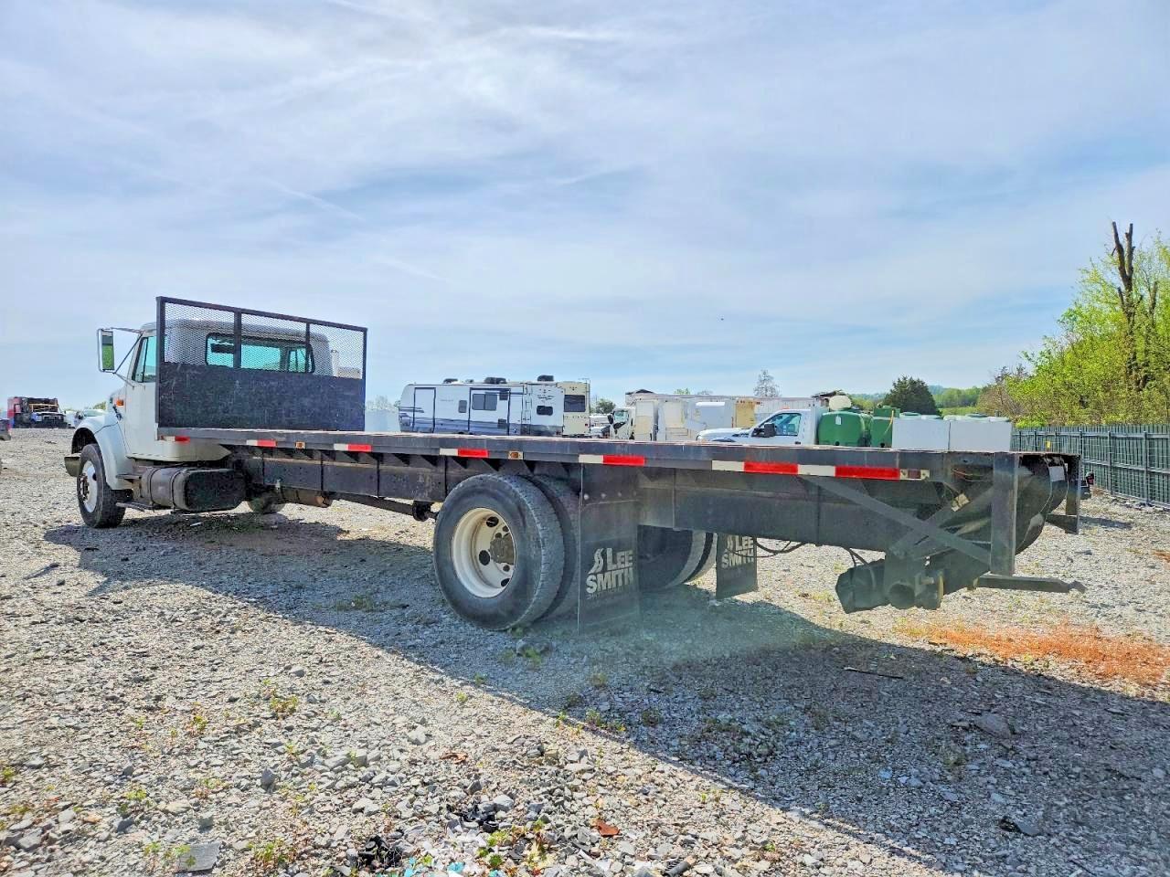 2000 International 4900