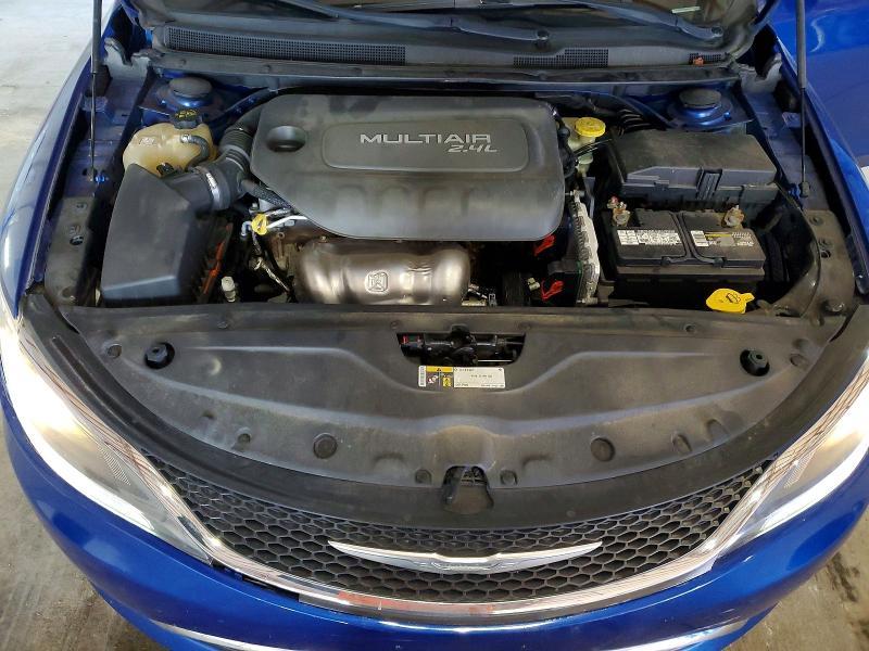 2015 Chrysler 200 4D ltd