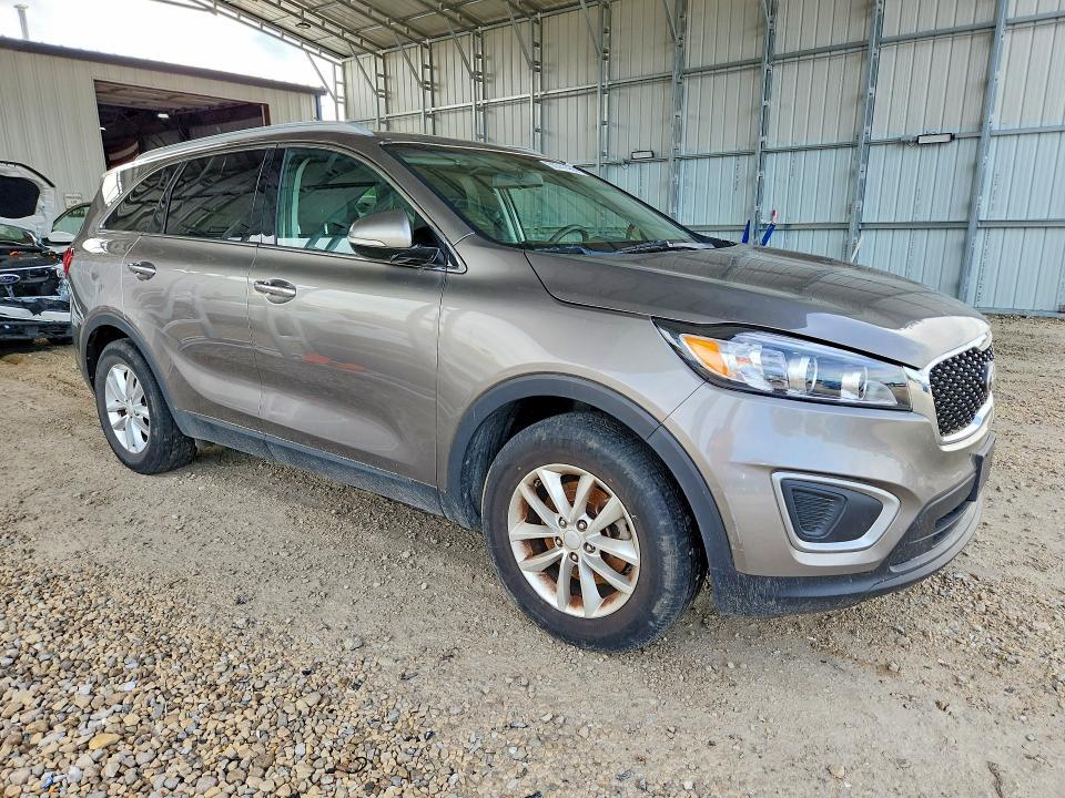 2016 KIA Sorento lx V6