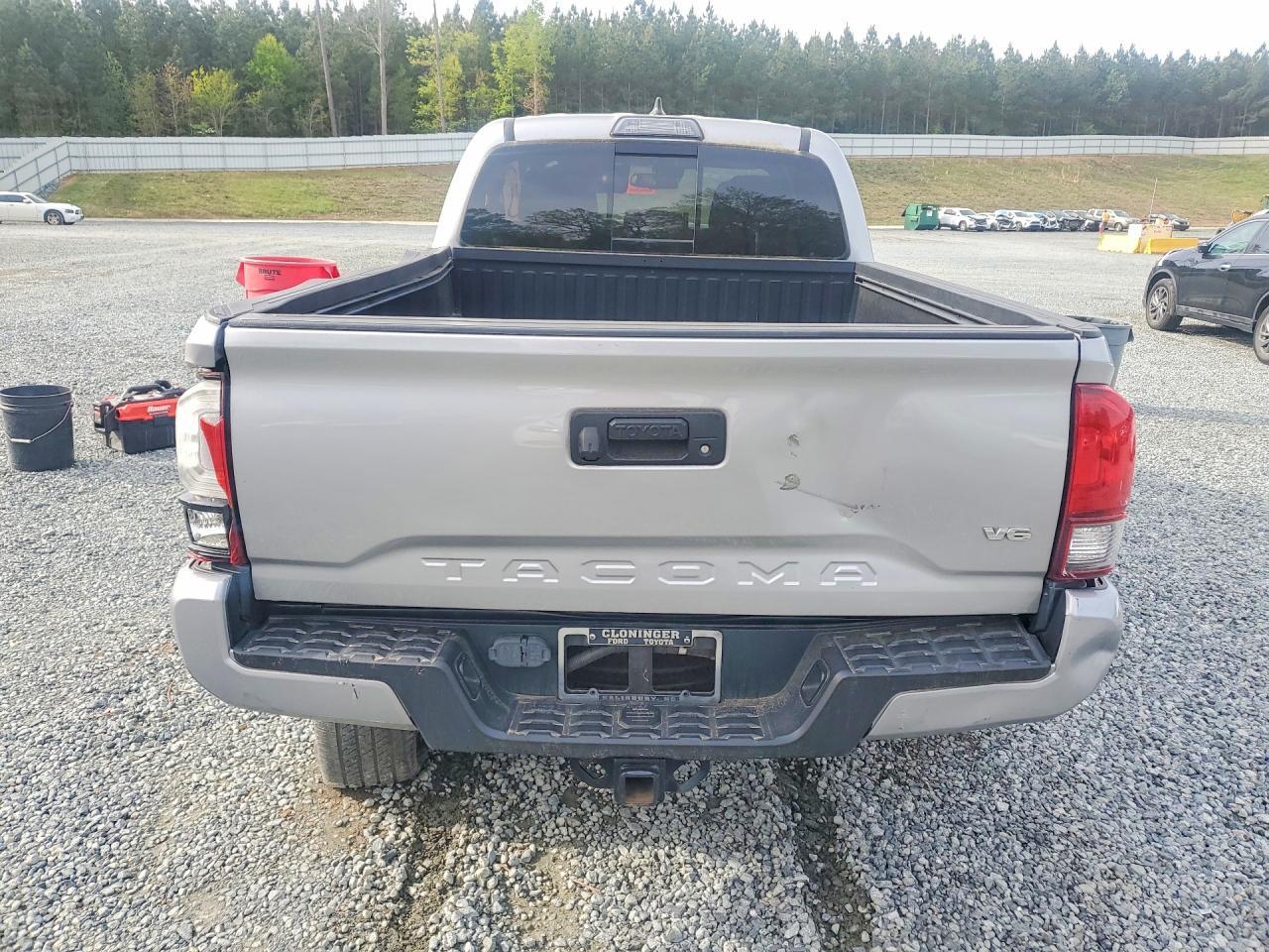 2018 Toyota Tacoma TRD Sport