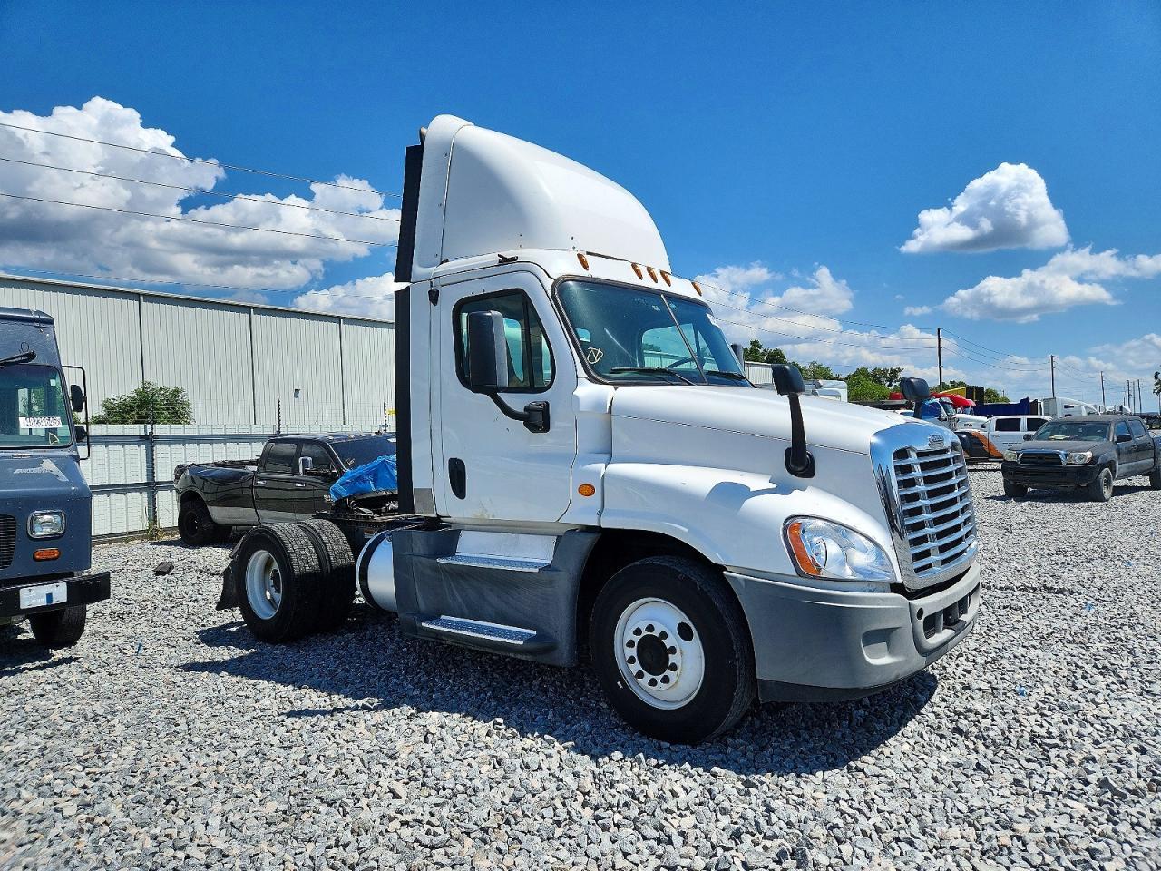 2016 Freightliner Cascadia 125 Semi Truck