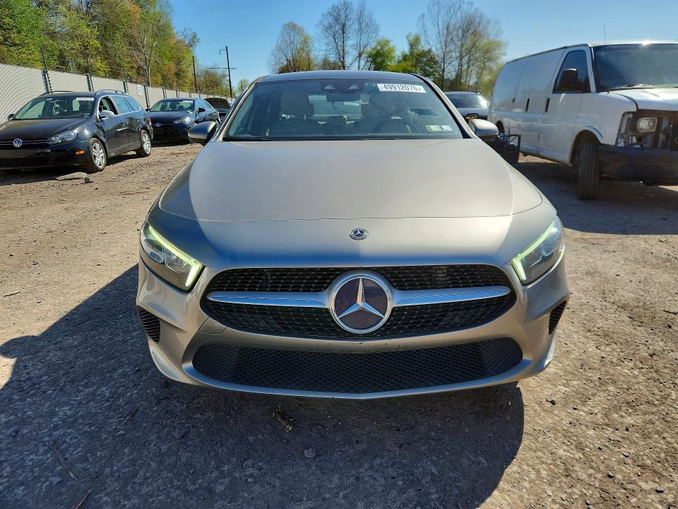 2019 Mercedes-Benz A 220