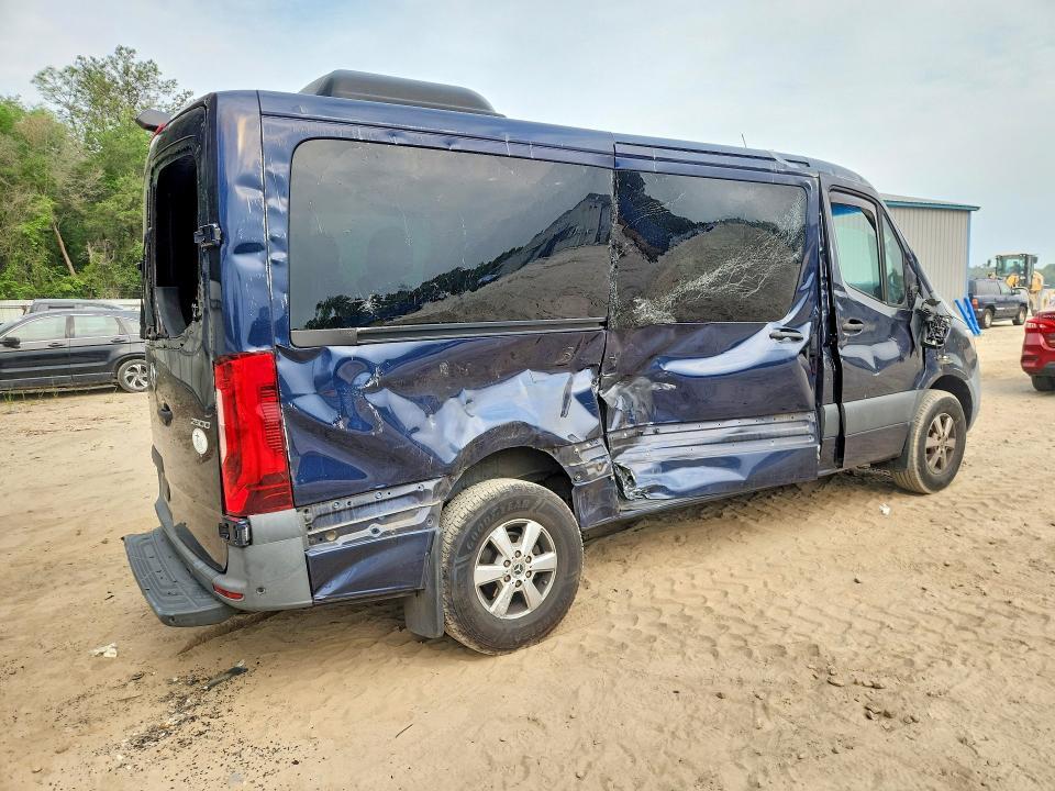 2021 Mercedes-Benz Sprinter 2500