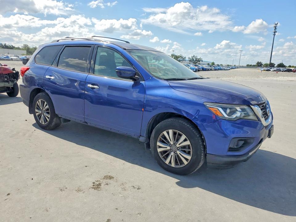 2020 Nissan Pathfinder s