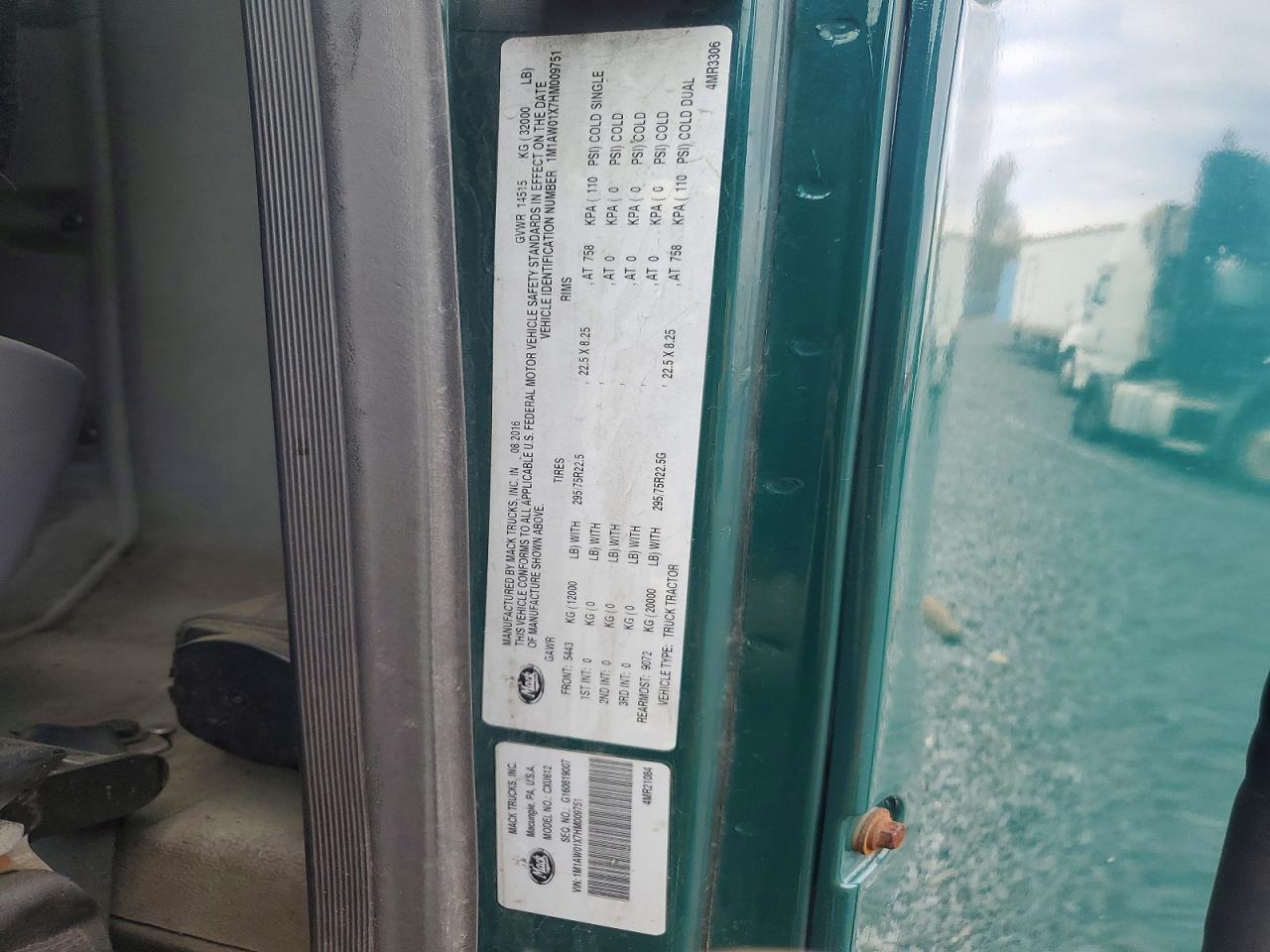 2017 Mack CXU612 Semi Truck