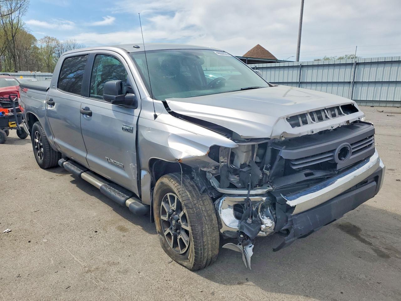 2015 Toyota Tundra SR5