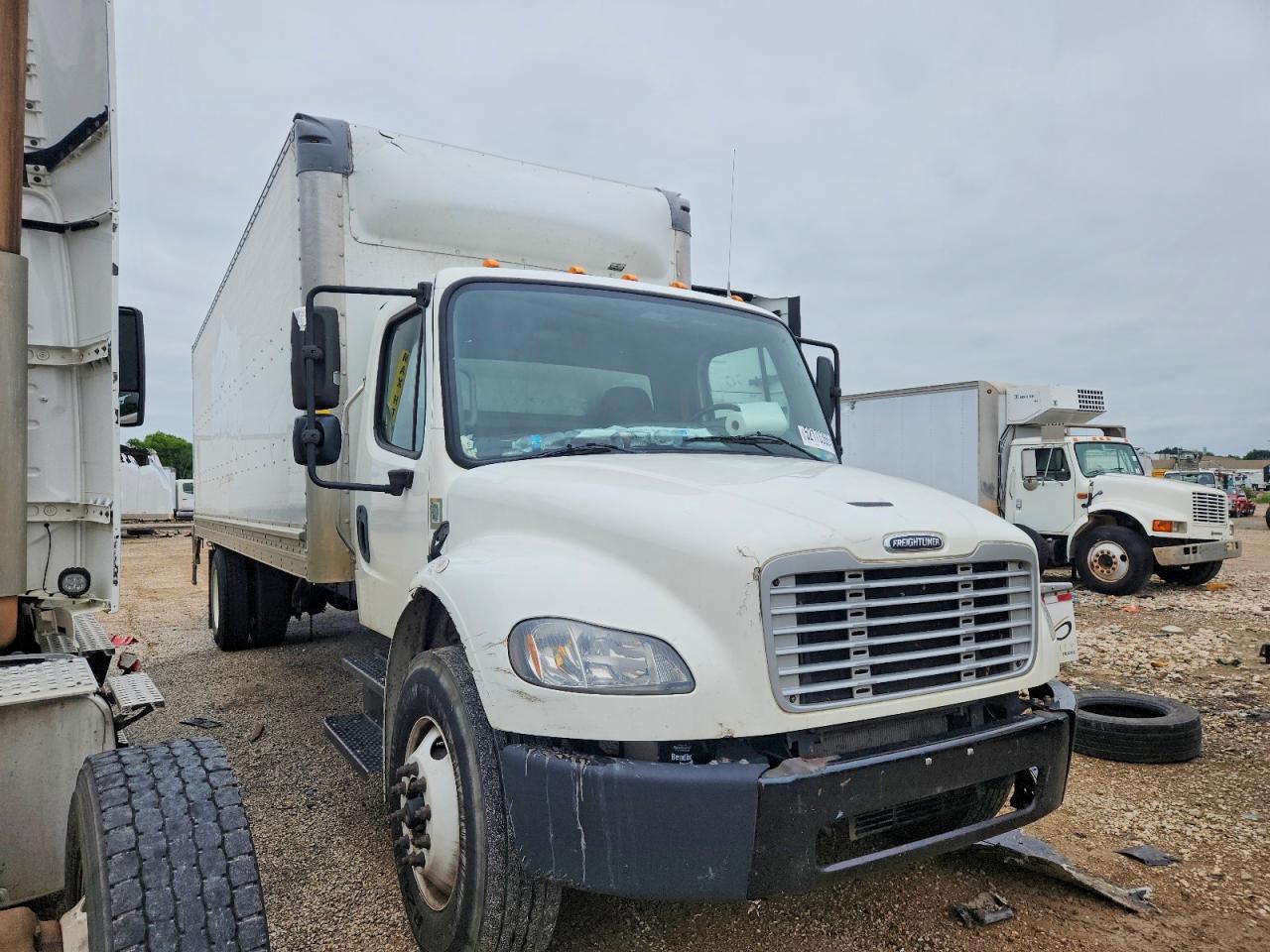 2020 Freigliner 2020 Freightliner Business Class M2 BOX Truck