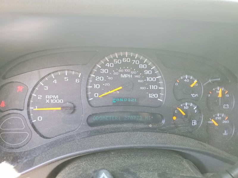 2004 Chevrolet Suburban C1500