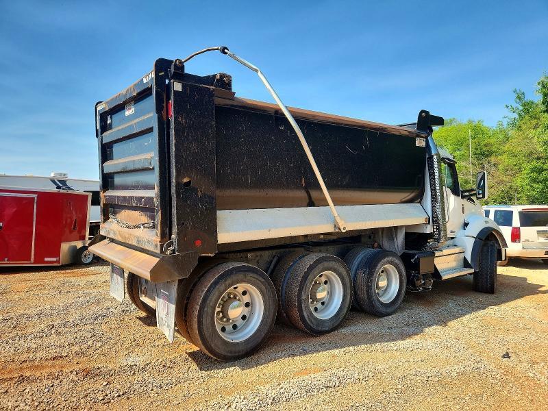 2022 Kenworth T880 Dump Truck