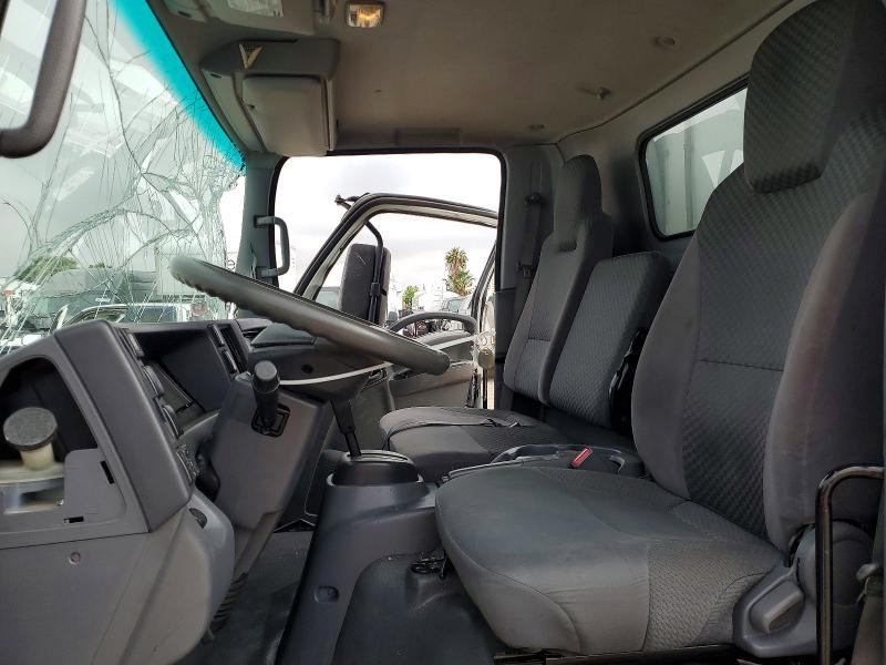 2013 Isuzu NRR Refrigerated BOX Truck