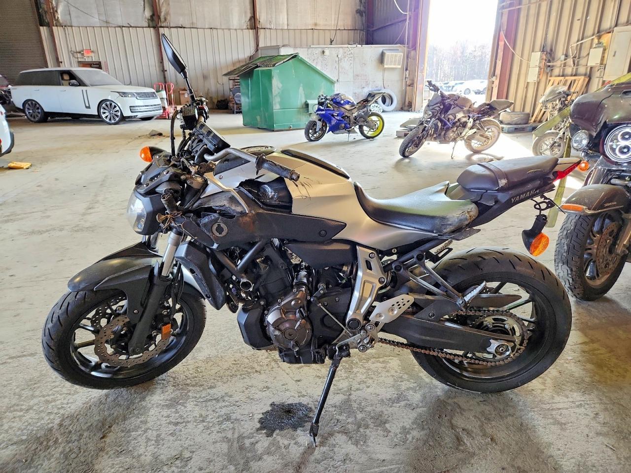 2017 Yamaha FZ07
