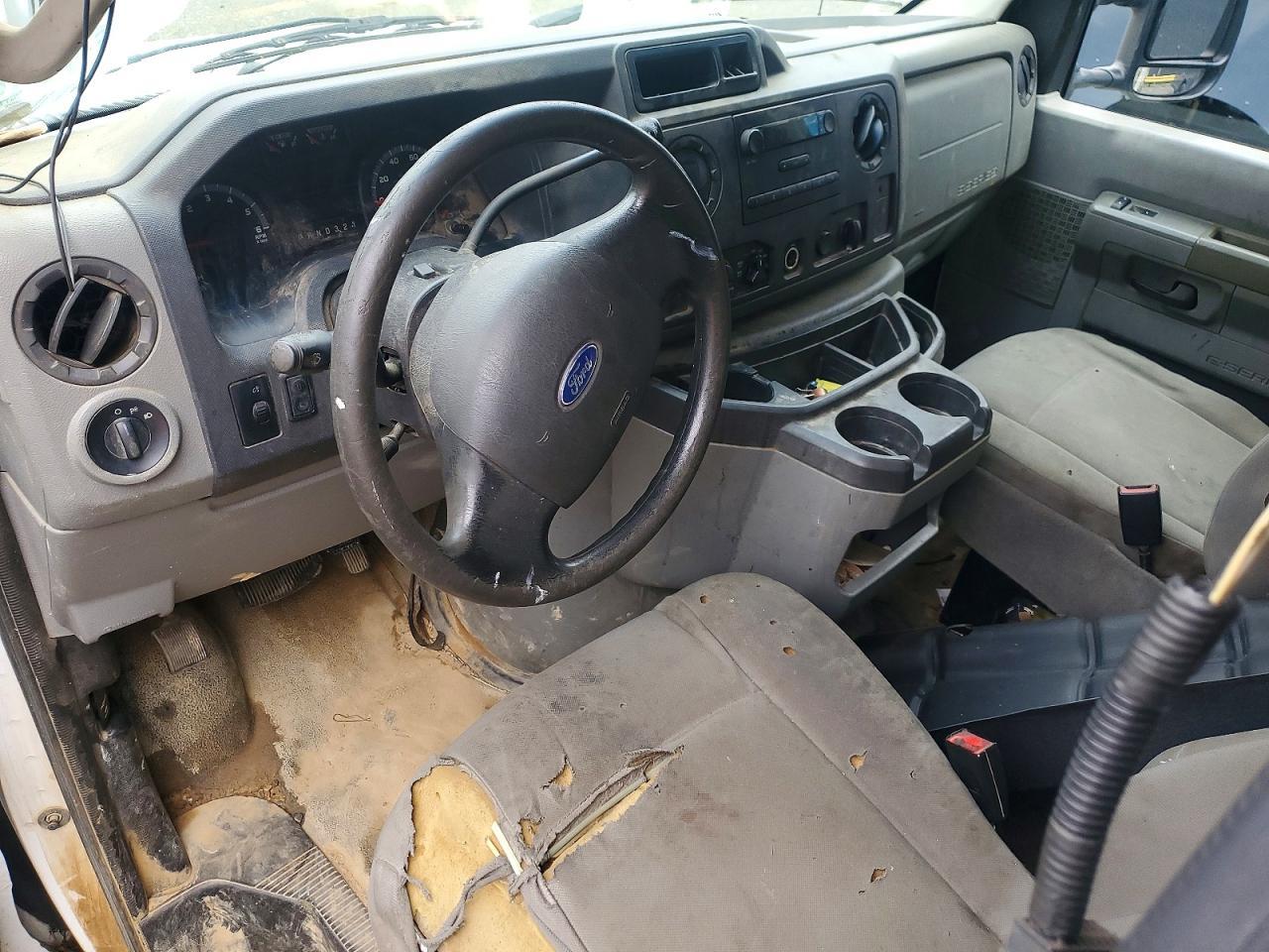 2010 Ford E350 CUT S