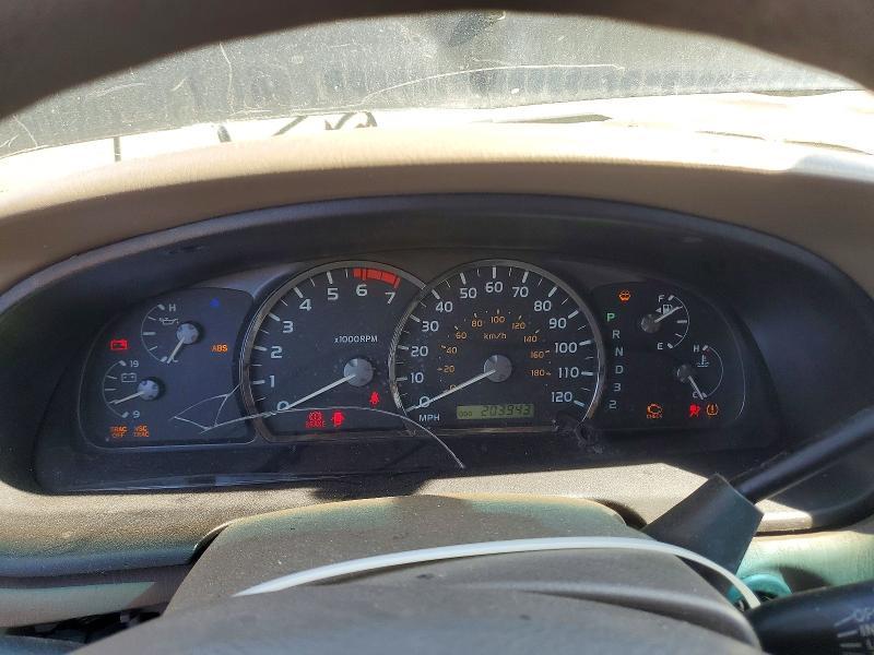 2005 Toyota Sequoia SR5