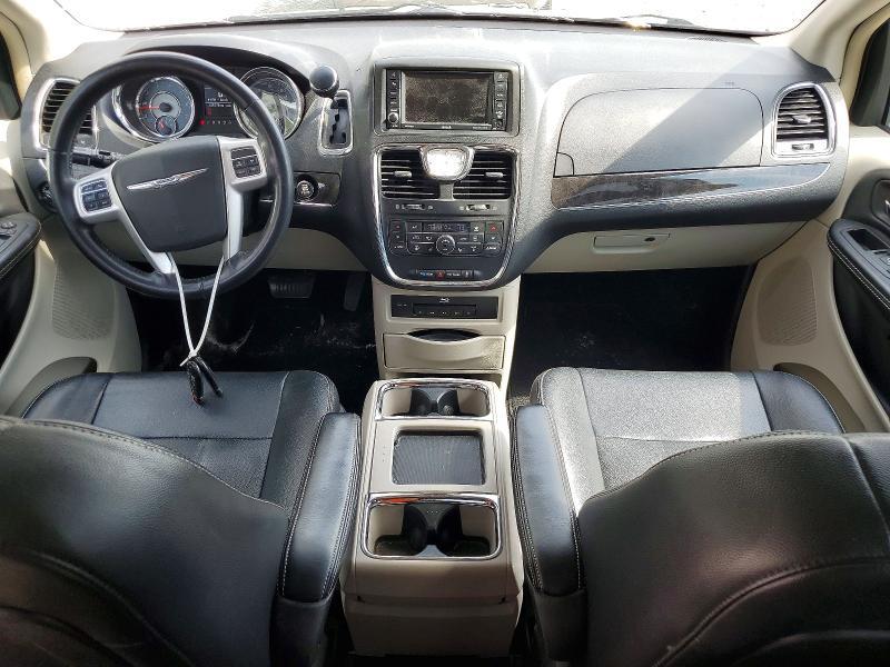 2015 Chrysler Town & Country Touring l