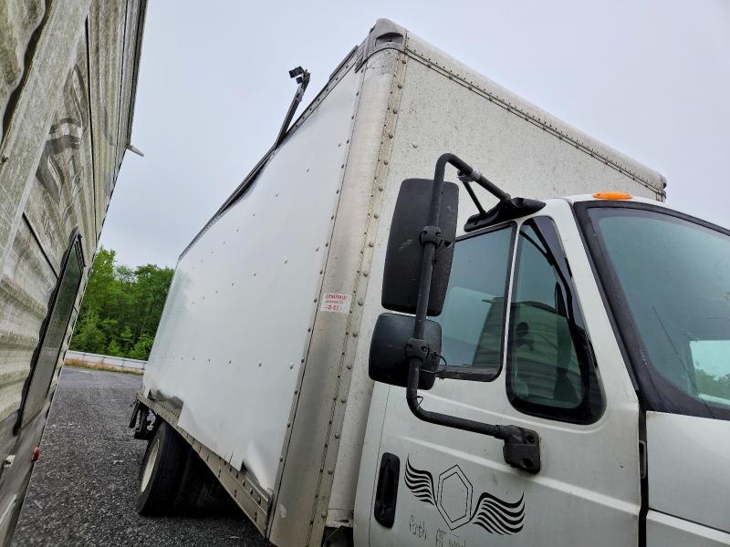 2017 International 4300 BOX Truck