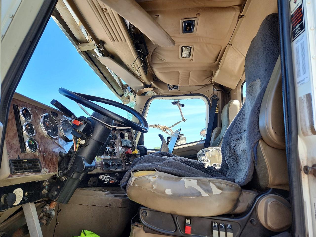 2007 International 9100I Semi Truck