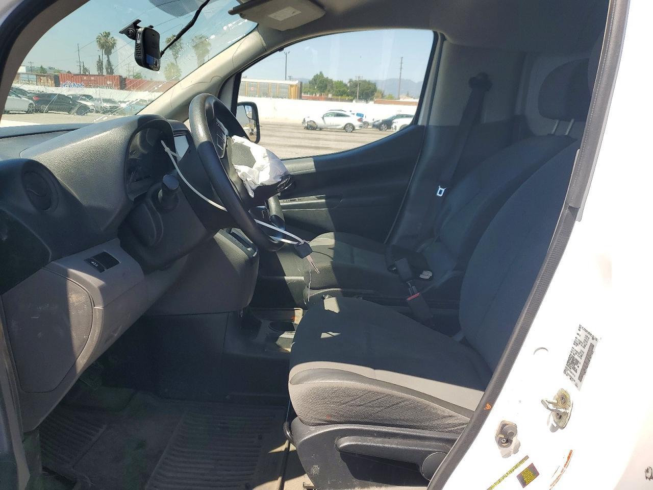 2021 Nissan NV200 S