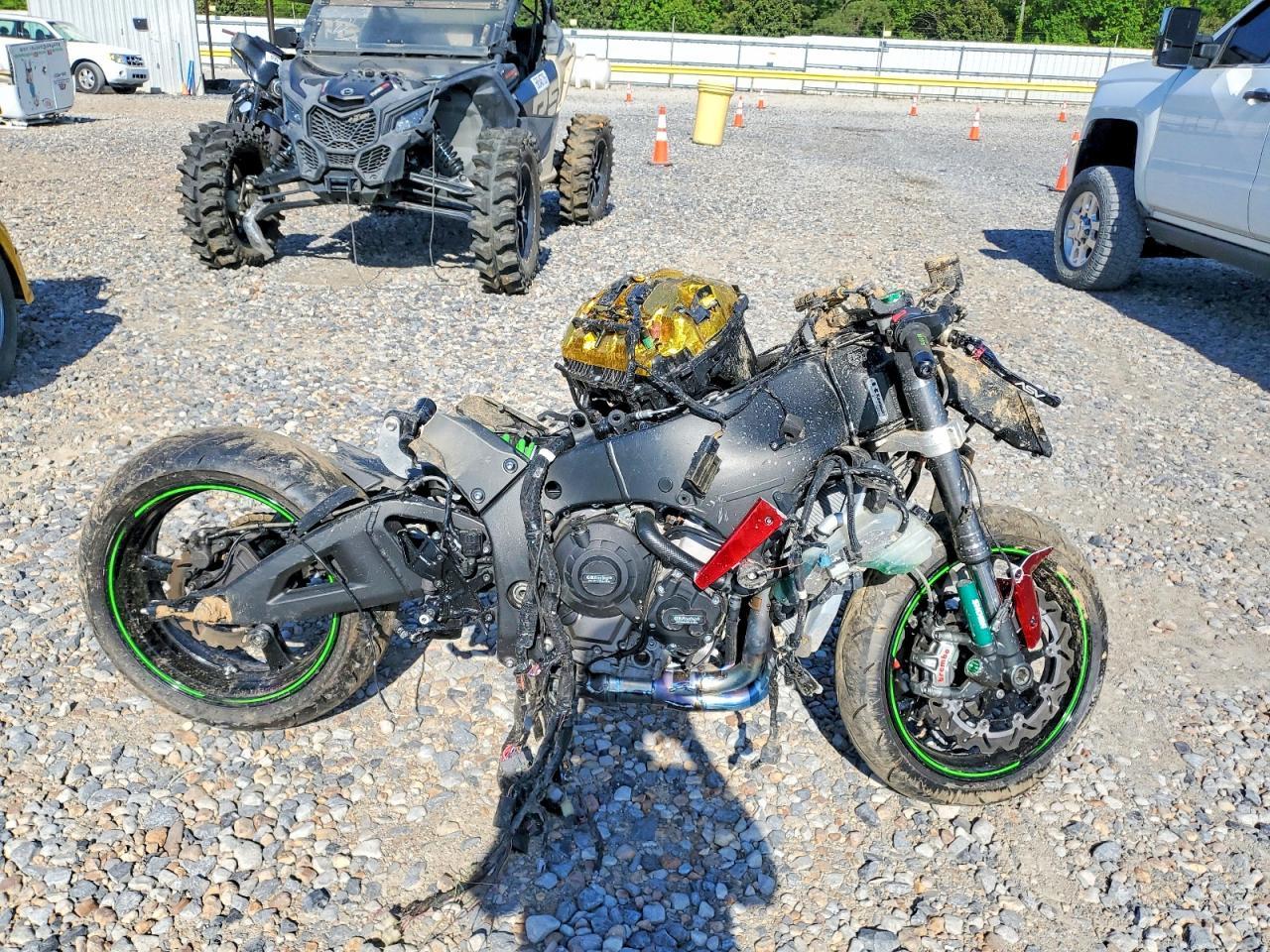 2017 Kawasaki ZX1000 S