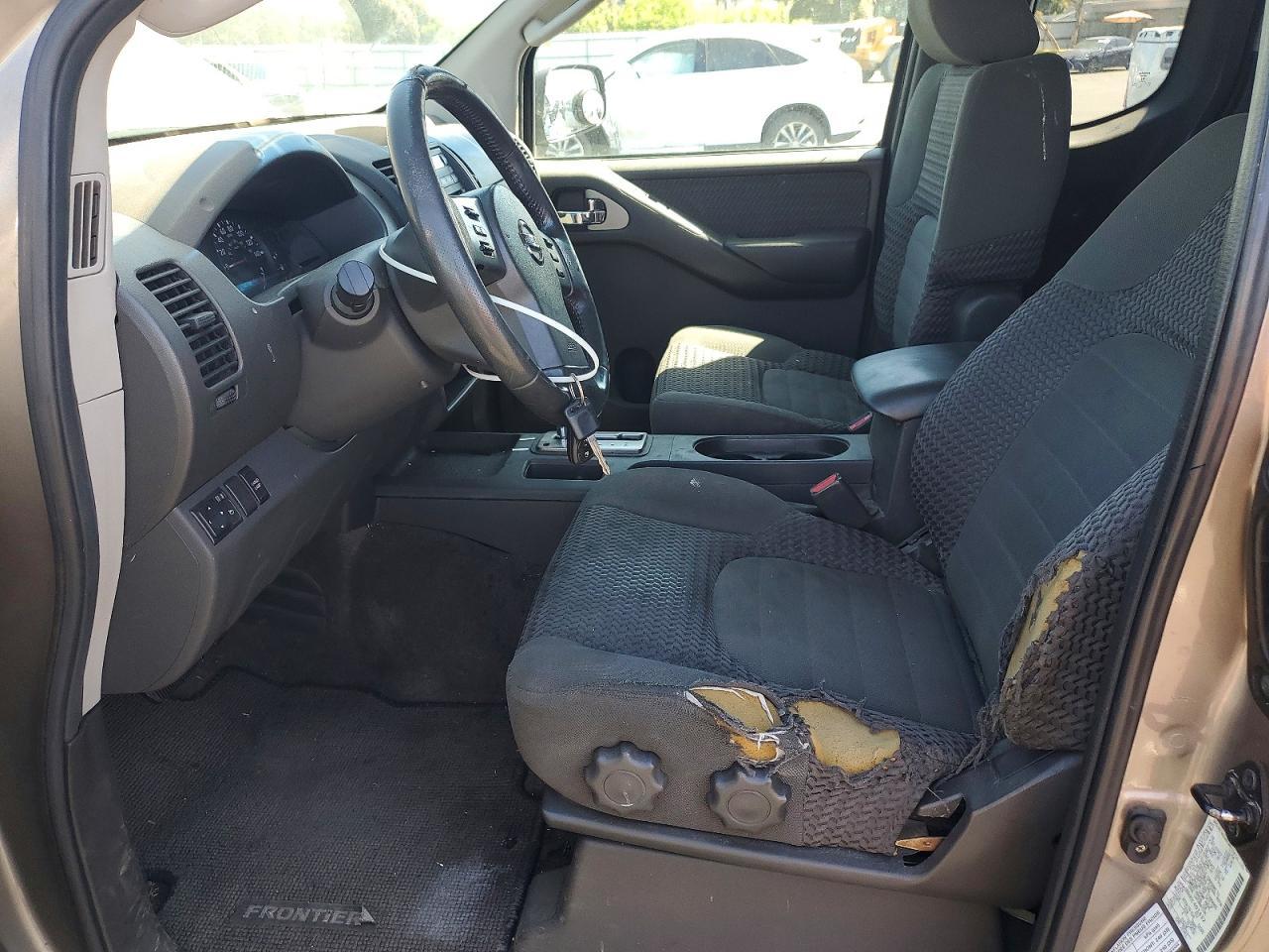 2005 Nissan Frontier SE