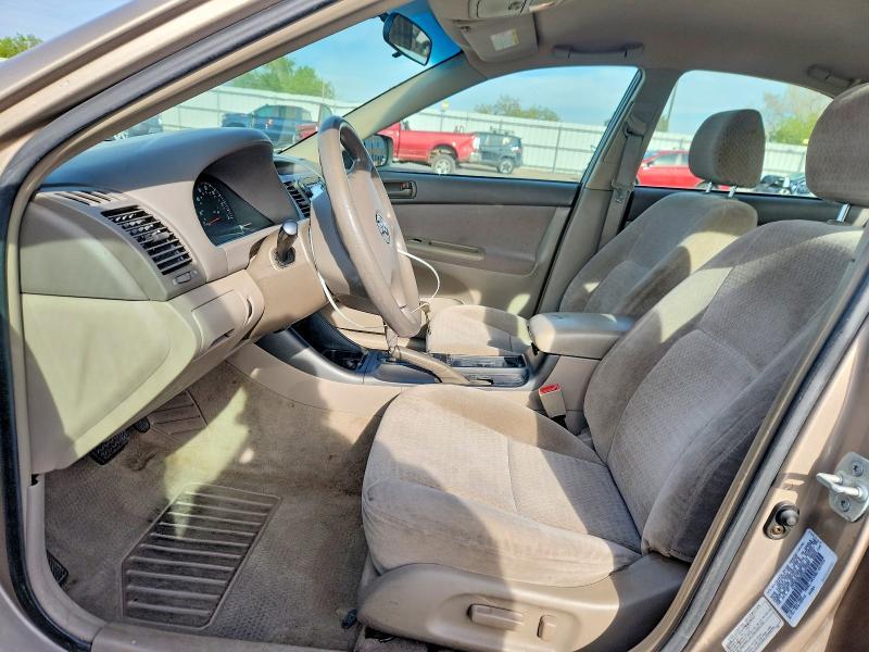 2003 Toyota Camry le