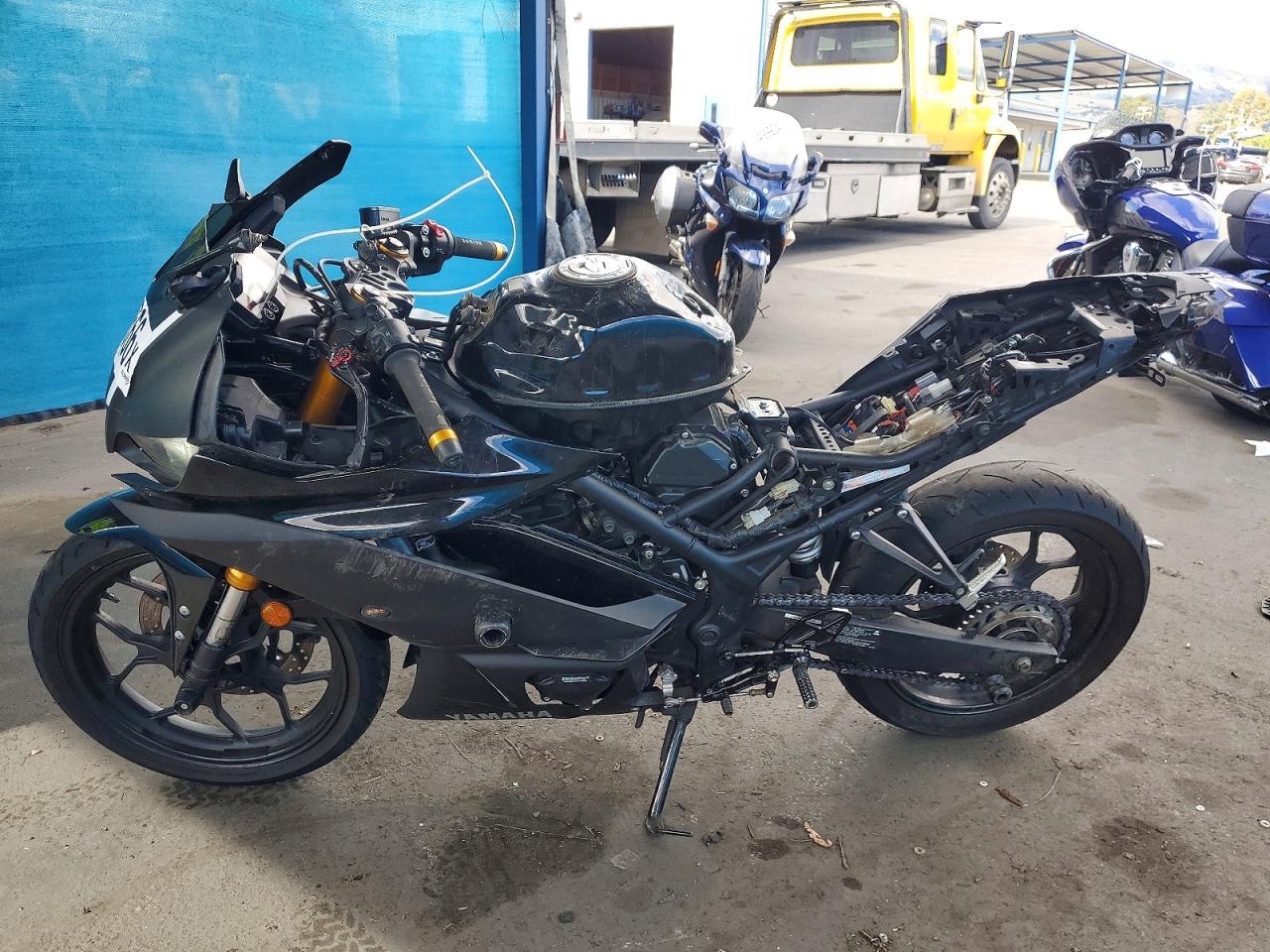 2019 Yama YZFR3