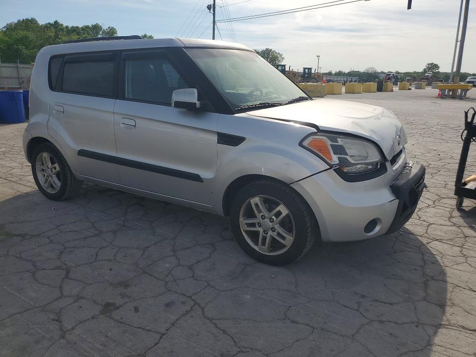 2010 KIA Soul +
