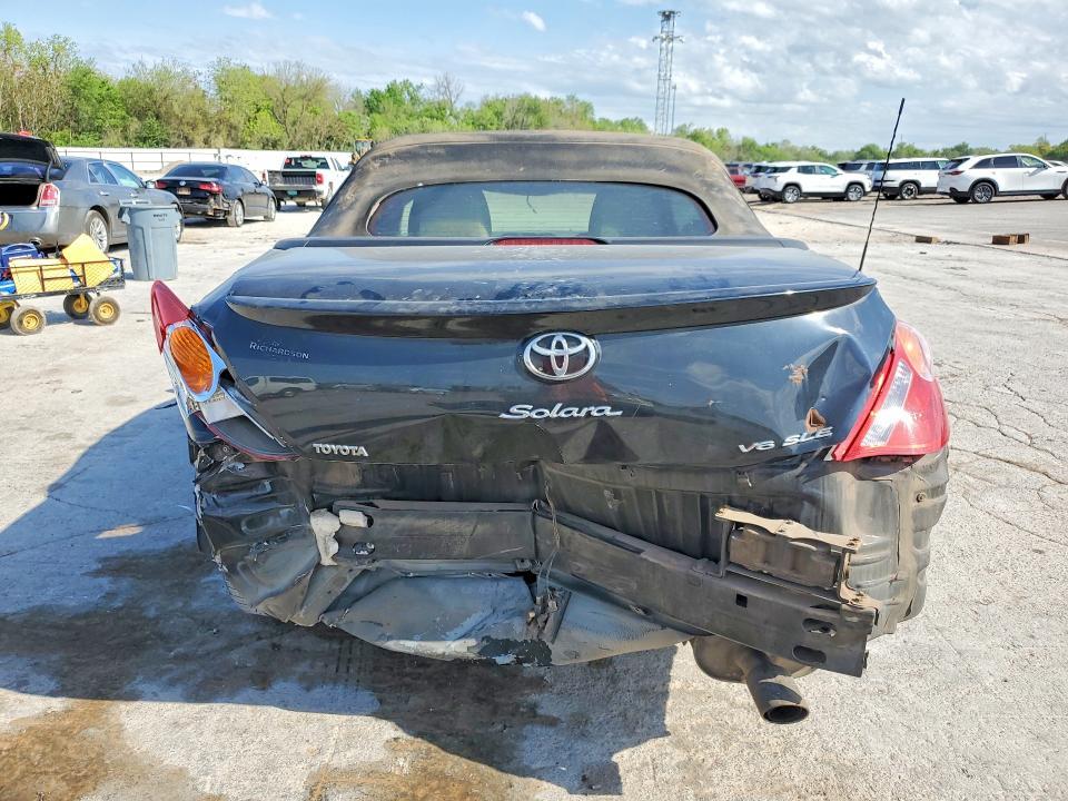 2004 Toyota Camry Solara sle V6