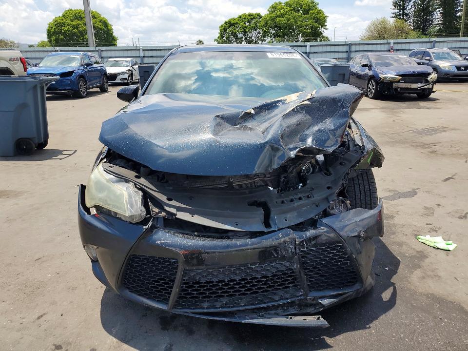 2015 Toyota Camry se