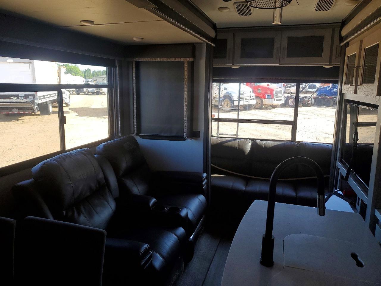 2020 Keystone 2020 Keystone Montana Camper