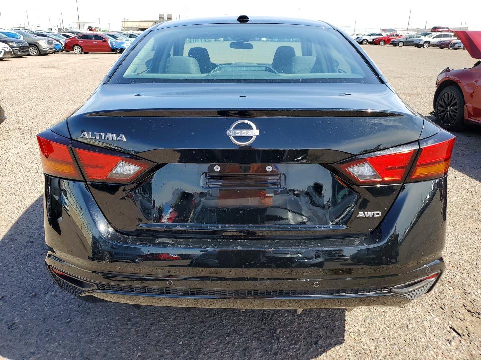 2025 Nissan Altima sv