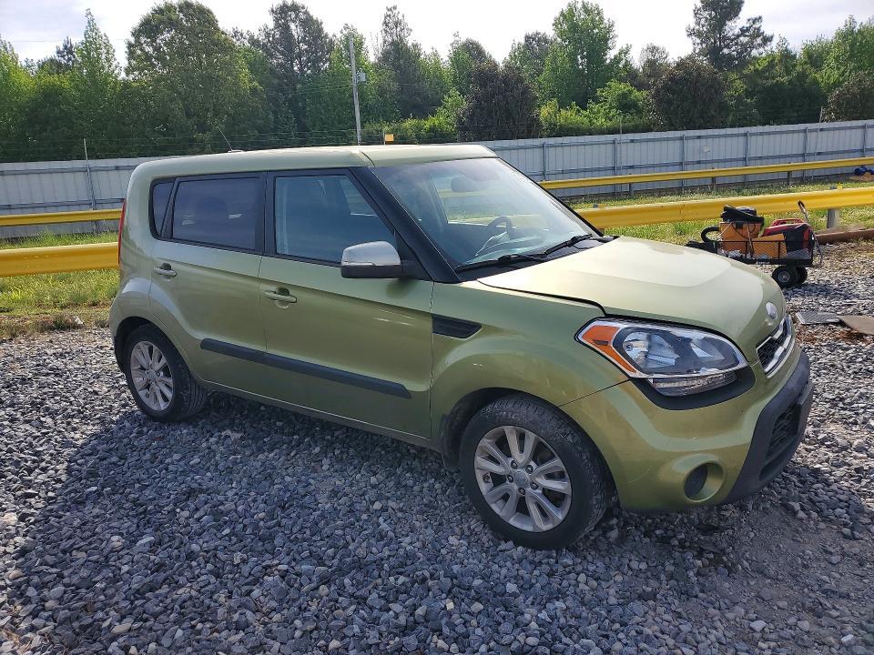 2013 KIA Soul +