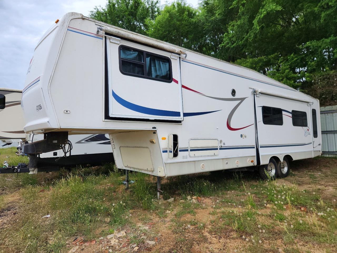 2000 Forest River Cardinal Camper