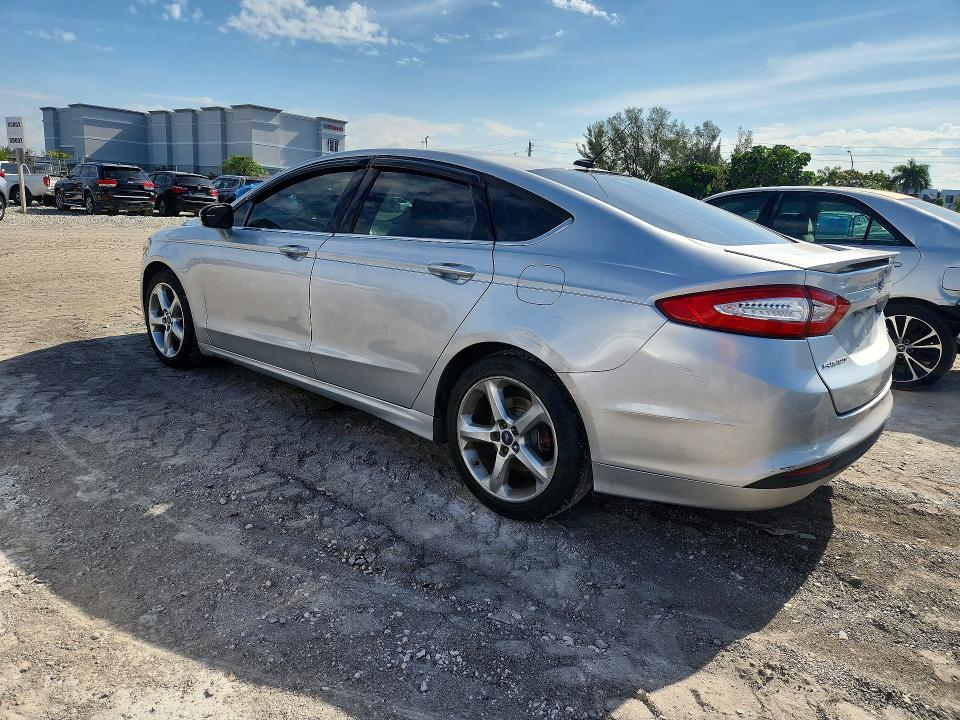 2016 Ford Fusion se