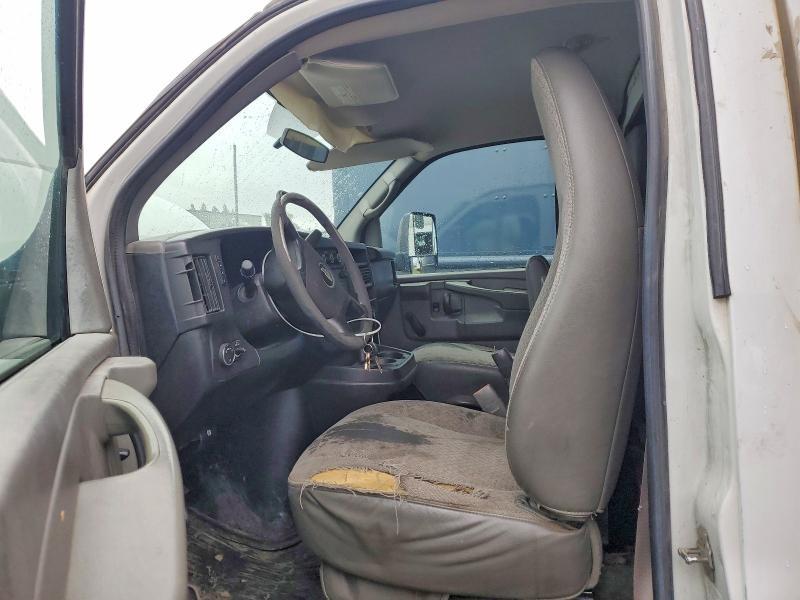 2013 Chevrolet Express box Truck