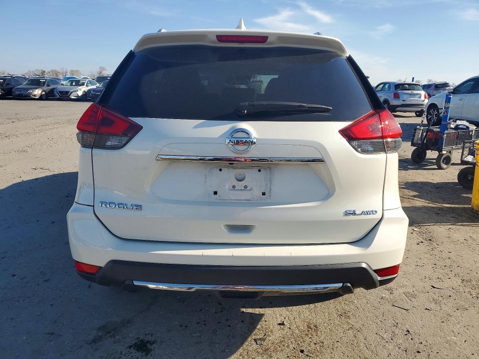 2017 Nissan Rogue sl