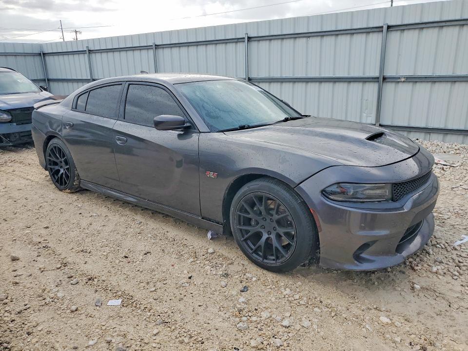 2018 Dodge Charger r