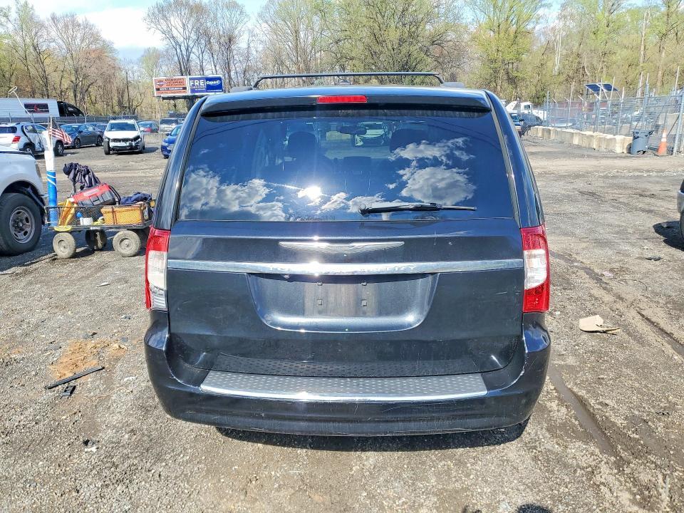 2013 Chrysler Town & Country Touring