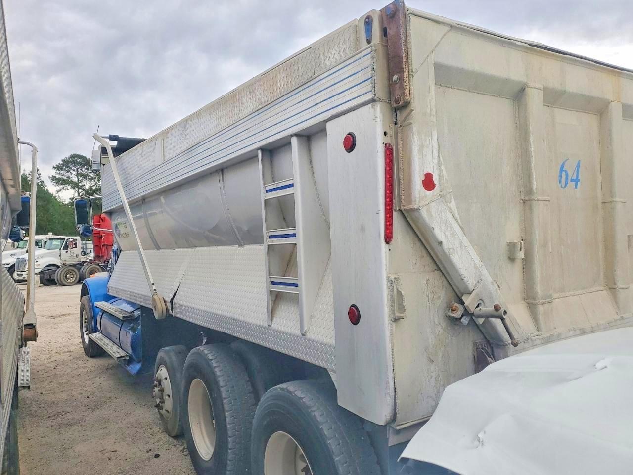 2015 Peterbilt 365 Dump Truck
