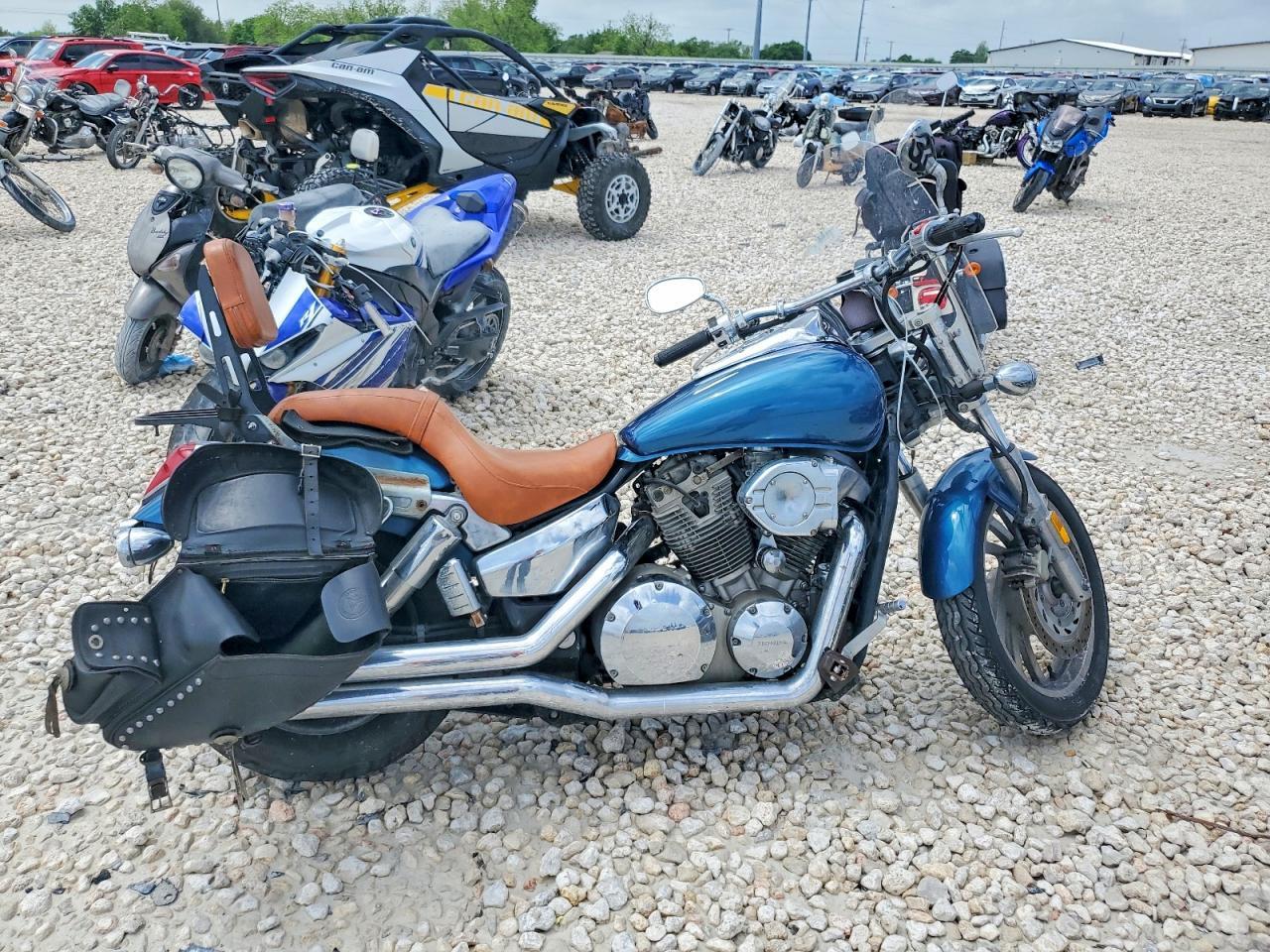 2004 Honda VTX1300 C