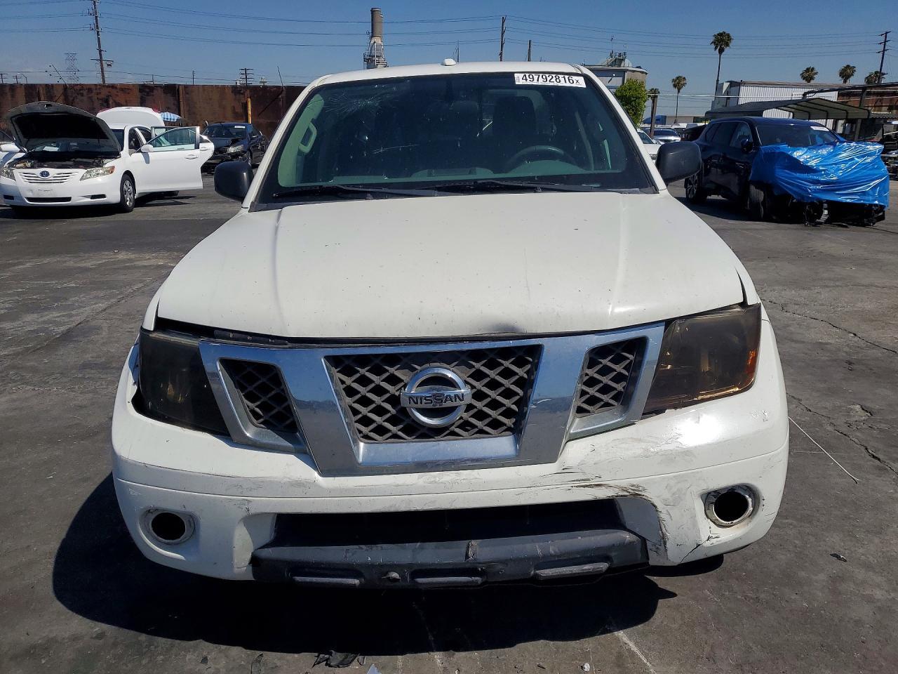 2016 Nissan Frontier SV