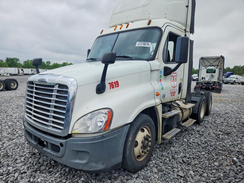 2016 Freigliner 2016 Freightliner Cascadia 125 Semi Truck