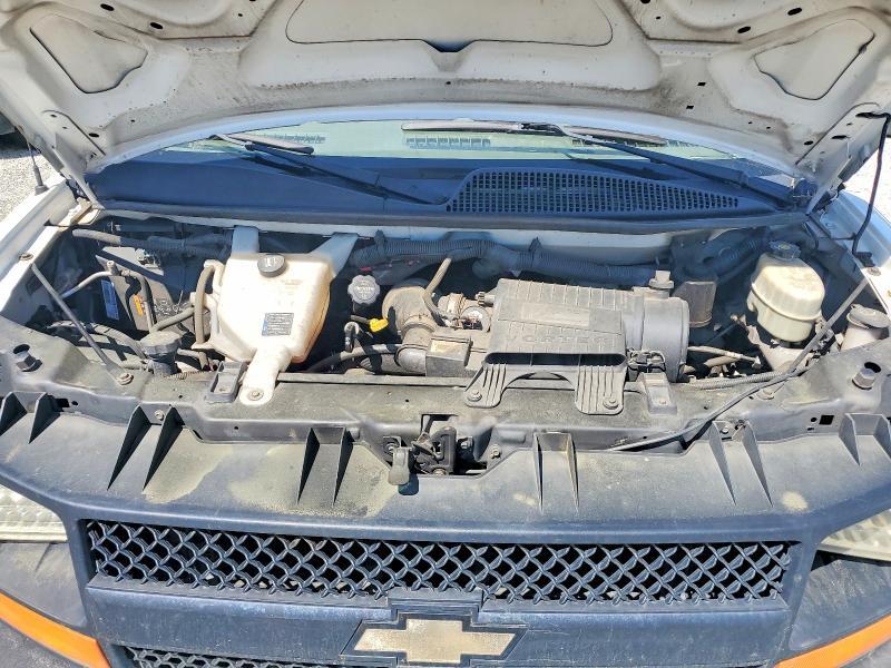 2013 Chevrolet Express Delivery Truck