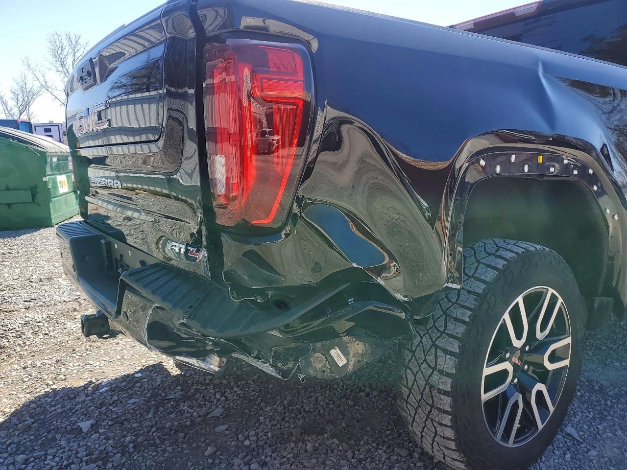 2022 GMC Sierra K1500 AT4
