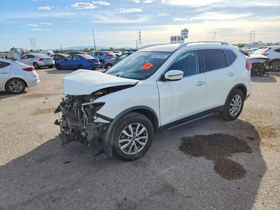 2020 Nissan Rogue sv