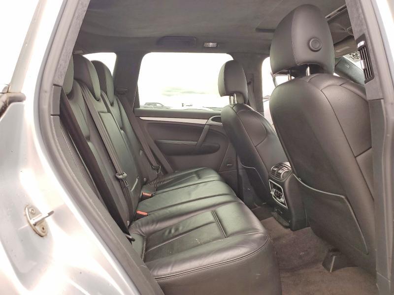 2004 Porsche Cayenne Turbo