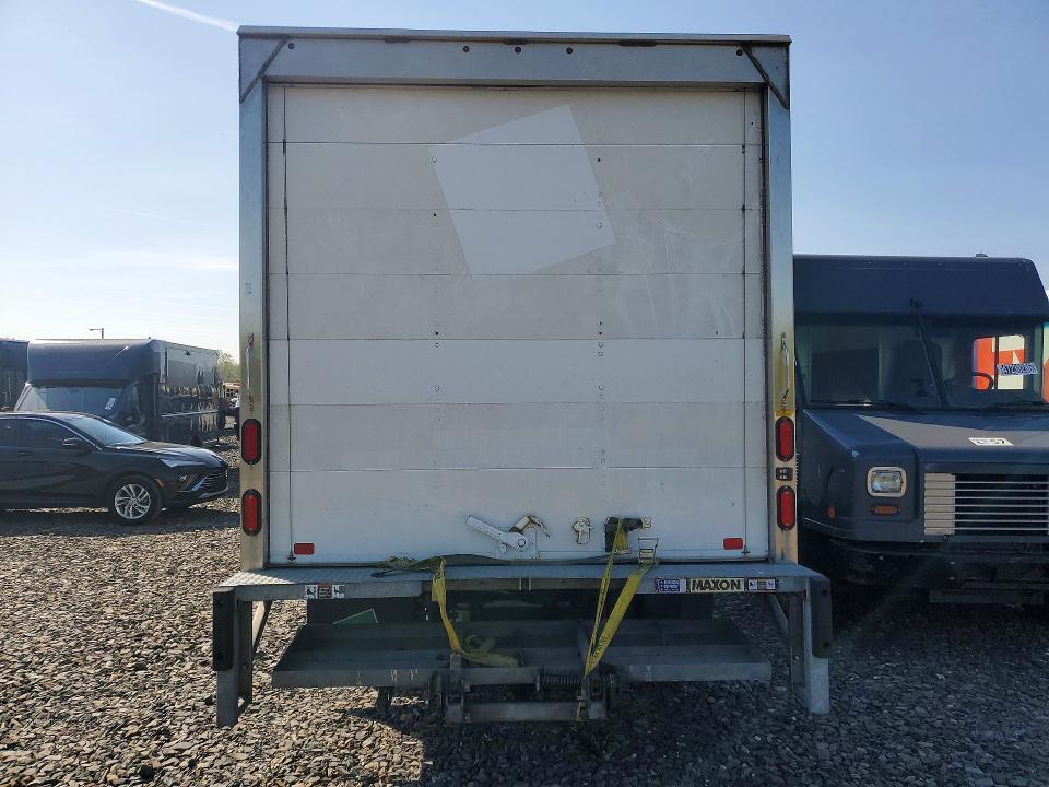 2023 Isuzu Npr hd box Truck